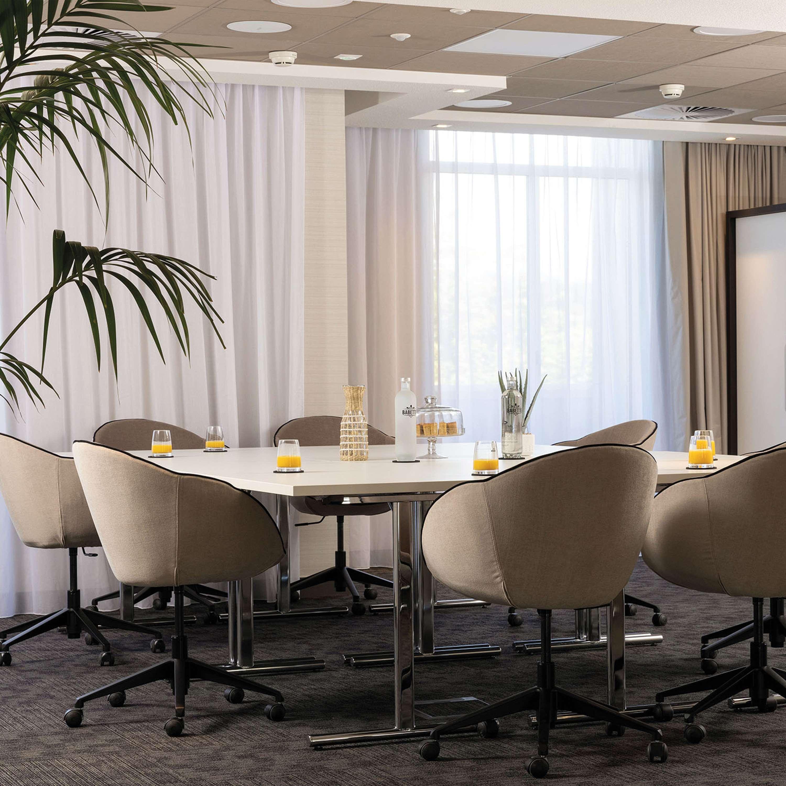Hilton Garden Inn Tours Centre, France Екстериор снимка